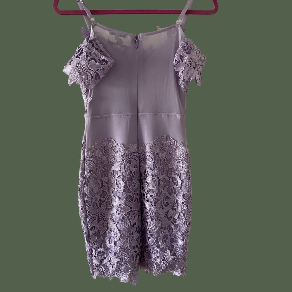 LILAC LACE DRESS - Picture 3 of 5